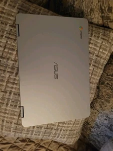 ASUS C302C Chromebook Flip (64GB, Core M3, 2.2GHz, 4GB) -(AS IS FOR PARTS) - Picture 1 of 18