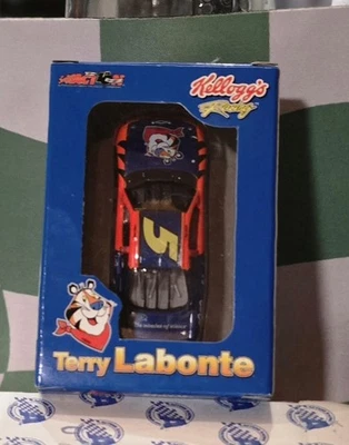 2002 Terry Labonte Kellogg's Racing 1:64 scale car in mini cereal box - Image 1 of 4