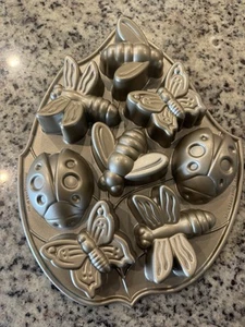 NEW NORDIC WARE Williams-Sonoma Kids Backyard Bugs Kids Cakelet Cake Pan NWT - Picture 1 of 14