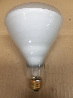 4 Pack H&H 91 Watt BR40 Extra Long Life Super V Flood Light Bulbs USA Made - Image 1 of 3