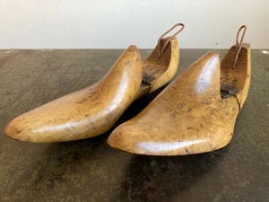 Vintage Pair Men's 6 1/2 E Wooden Shoe Trees FOR LOTUS STYLES 238 - Picture 1 of 18