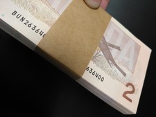 1986 $2 Bank of Canada Prefix:BUN2636400 BC-55b Thiessen-Crow Uncirculated GUnc.