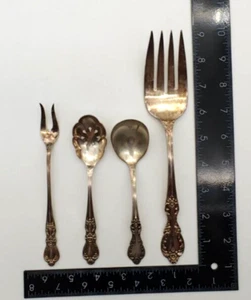Lote de 4 cubiertos Rogers Co Extra Plate Heritage para servir - Imagen 1 de 5