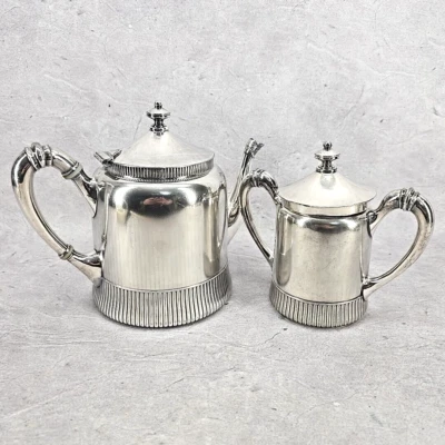 Antiguo Victoriano Meriden B. Cafetera de té Company 1971 cuádruple plato de plata Foto 1 de 4