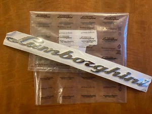 ★ New Lamborghini URUS OEM Logo Script Lettering Emblem Rear Badge 4ML853742 - Picture 1 of 3
