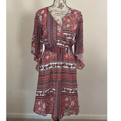 Vestido envolvente estampado cachemir rojo bohemio fluido manga kimono hasta la rodilla Foto 1 de 4