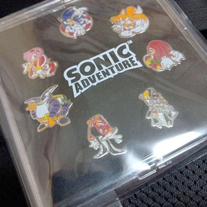 SEGA Sonic the Hedgehog Sonic Adventure Pin Badge Set Limited Edition 1998 New - Picture 1 of 2