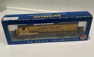Bachmann HO Union Pacific B23/B30-7 Diesel Locomotive No. 124 11103 - Picture 1 of 20