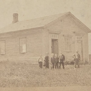 Antique Cabinet Card Photograph School on Town Hill Leon, NY Schoolhouse Photo - Picture 1 of 3