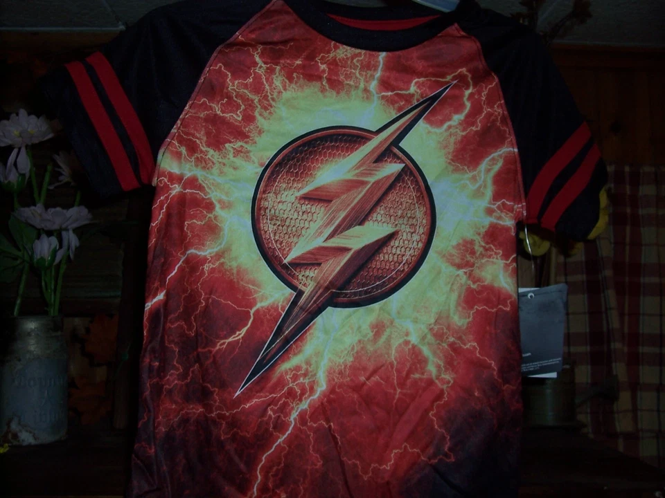 CAMISA DE MANGA CORTA FLASH DE LA LIGA DE LA JUSTICIA PARA NIÑOS TALLA XS 4-5 NEGRA ESCUELA NUEVA Foto 1 de 1