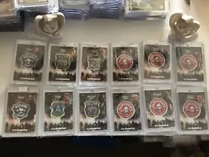 Tarjetas de parche conmemorativas Topps AMC The Walking Dead temporada 8 - edición limitada casi nueva/muy buena - Imagen 1 de 22