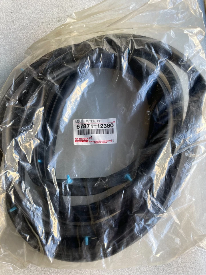 Sello de goma genuino para puerta Toyota para Toyota Corolla 67871-12380 Foto 1 de 1