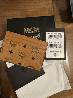 Auténtico Tarjetero MCM Cuero TAN y Negro Hecho en Italia Nuevo Con Etiquetas Foto 1 de 2