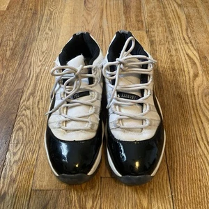 Air Jordan 11 Retro Low Concord Size 8.5 Black And White - Picture 1 of 15