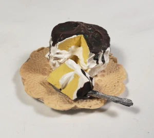 Vintage Miniatur Puppenhaus Handwerk Kuchen Dessert Essen Kunst - Bild 1 von 11