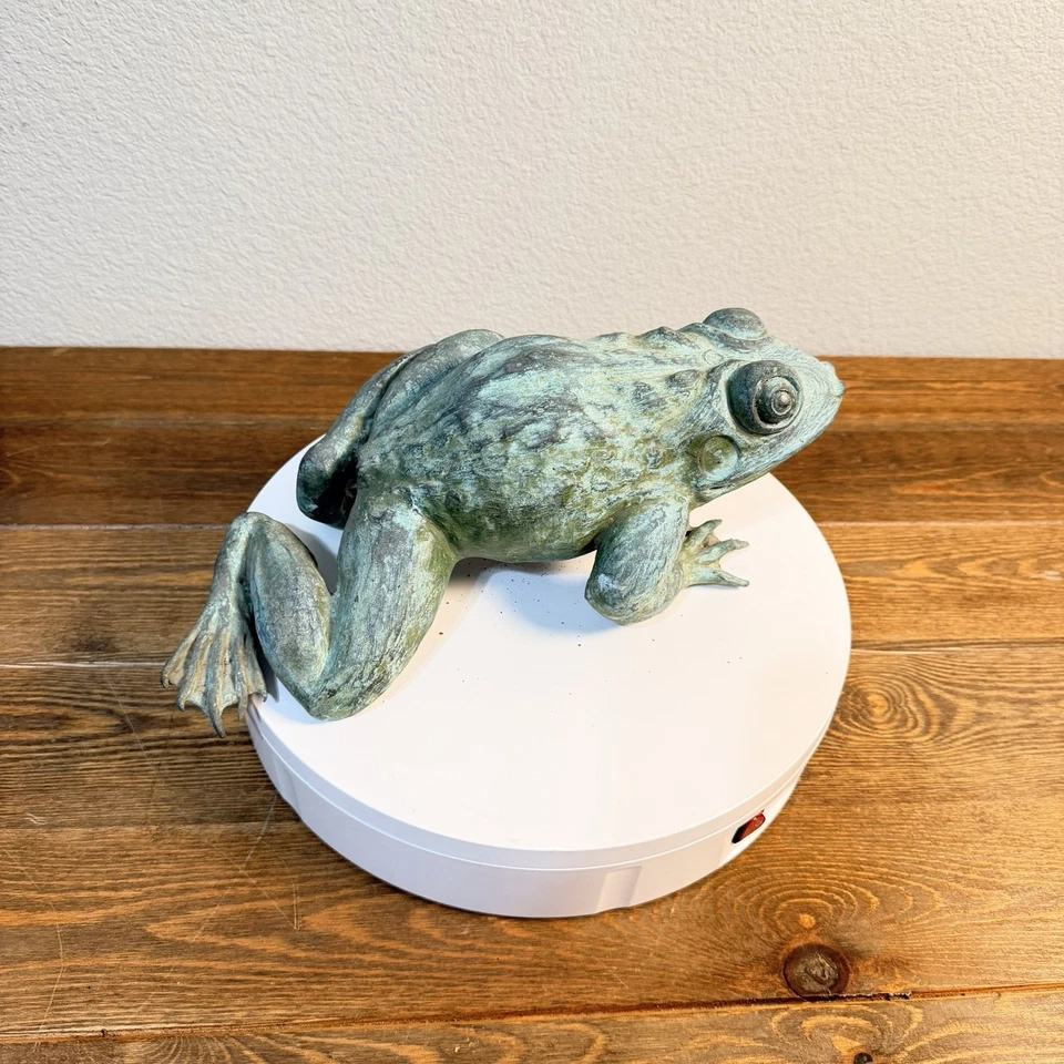 Estatua de bronce pesado rana croando en pátina verde para fuente de agua función 12" Foto 1 de 4