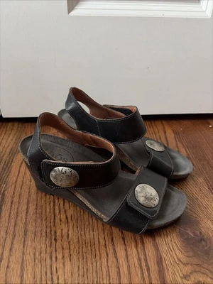 Taos Carousel 2  Black Silver Leather Wedge Sandals Size 36  5-5.5 - Image 1 of 4