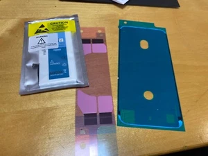 BATERIA DE IPHONE 8. NUEVA. CON PEGATINAS TANTO DE PANTALLA COMO DE BATERIA. - Imagen 1 de 1
