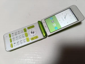 KYOCERA KYF37 GRATINA Green Android Flip Phone Unlocked SIM Free Used Working #1 - Picture 1 of 10