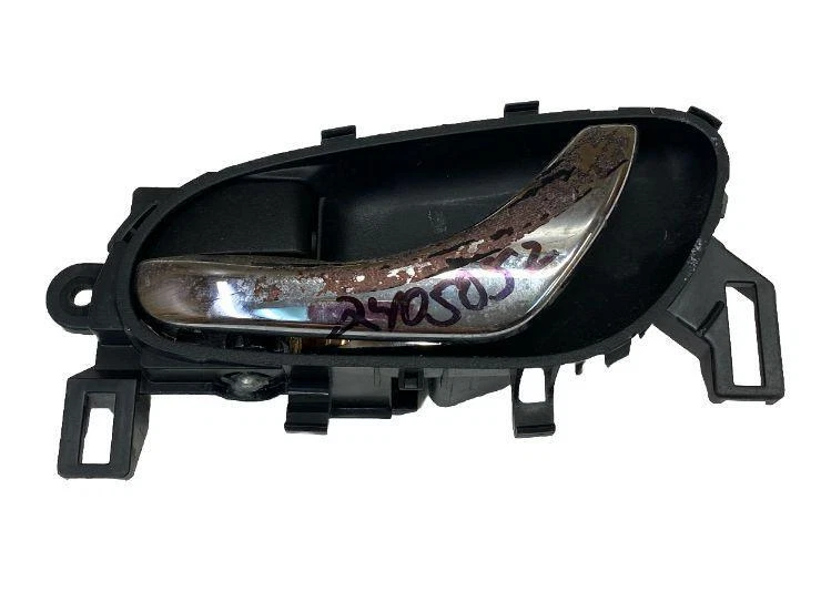 Manija de puerta interior trasera izquierda Nissan Rogue 2019 a 2020 conjunto OEM 806714KG1A Foto 1 de 4