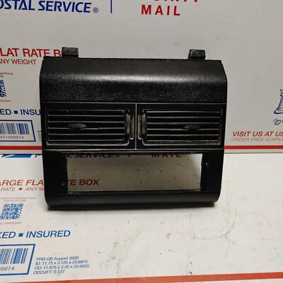 1988 - 1994 CHEVY K/C 1500 Silverado GMC Radio Climate Control Bezel W/ Vents - Image 1 of 4