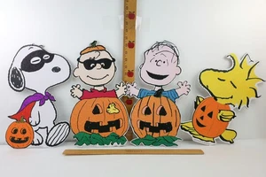 Peanuts Snoopy,Charlie Brown,Linus Pumpkin Halloween Wall Hanger 2013 Decor 14" - Picture 1 of 8