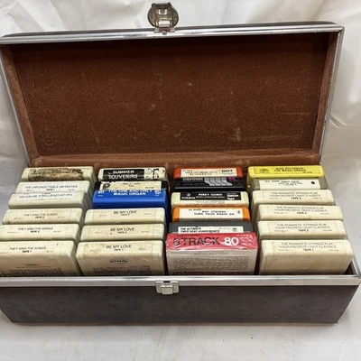 Lot 24 Tapes 8 Track Tape W/Case Eight Track Elvis Roy Clark Perry Como & More. Foto 1 de 4