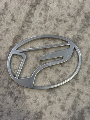 Lexus Front Emblem - image 1 of 4