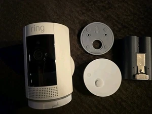 Ring Stick Up Cam 5UM7E5  In/Outdoor Battery Security Camera w/Battery  - Picture 1 of 7