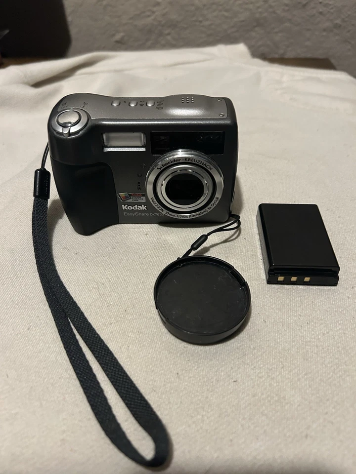 Kodak Digital Camera EasyShare DX7630 6.1MP - Vintage Tested - Image 1 of 3