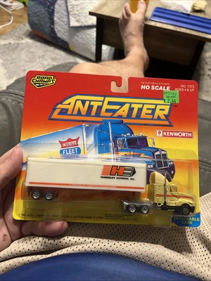 Remolque Humboldt Express Road Champs HO escala 1:87 con Kenworth Semi #7372 nuevo en paquete Foto 1 de 4