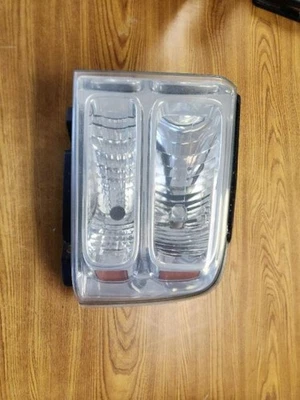 Compuesto de faros para conductor para camioneta Ford F250SD 05-07 401772 Foto 1 de 4