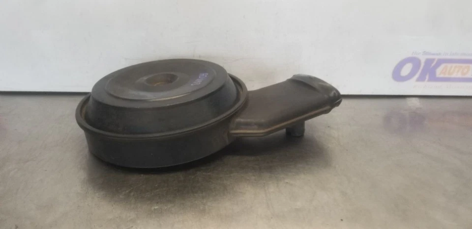 93 GMC G2500 VANDURA 5.7L AIR CLEANER AIR BOX - Image 1 of 4