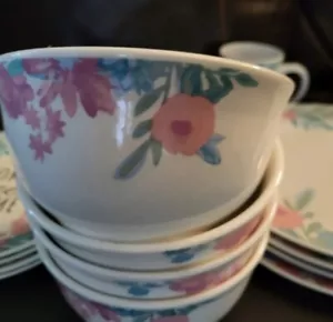 Royal Norfolk Stonewear Frühling Pastell Müslischalen - 4 Stück. Nagelneu. - Bild 1 von 2