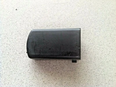 04-2008 BMW 750i 750Li E65 E66 ~CUBIERTA CAJA FUSIBLES CONTROL DISTRIBUCIÓN ENERGÍA MALETERO  Foto 1 de 3