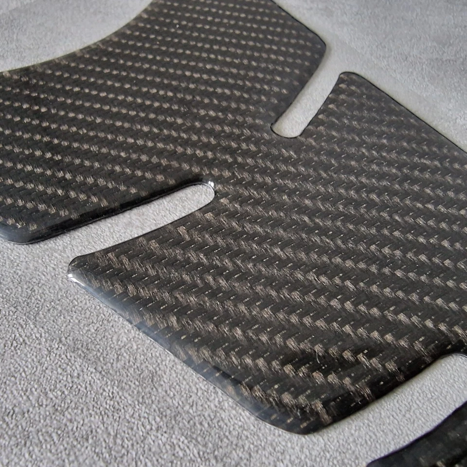 Real Carbon Fibre Twill Tank Pad for HONDA Motorcycles - Image 1 of 4
