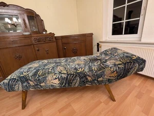 Liegesofa / Chaiselongue (bunt bepolstert, gebraucht) - Bild 1 von 3