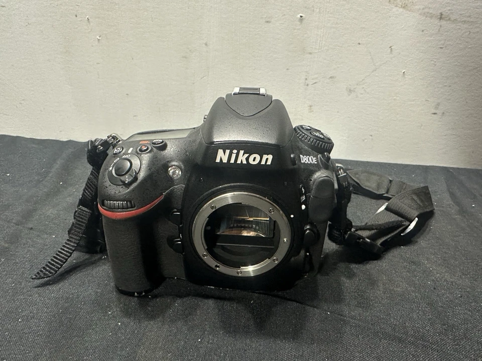 NIKON D800E 36.3MP Digital Single-Lens Reflex Camera Body - Image 1 of 4