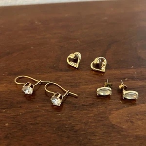 Lot Of 3 Vintage Gold Tone And Faux Diamond Earrings Heart Stud Dangle - Picture 1 of 5