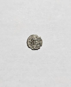 ALMORAVIDES 1/8 QUIRATE MONEDA DE PLATA 0.10g EMIR TASHFINE IBN ALI PIEZA RARA - Imagen 1 de 5