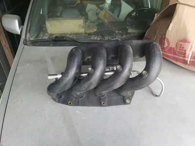 1998 Chevrolet S10 2.2L Intake Manifold ASSEMBLY 12563052 25325012 Fuel Rail OEM - Image 1 of 3