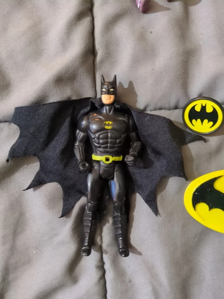 Figura De Colección Batman 1988 Con Cape DC Comics Kenner Michael Keaton  Foto 1 de 4