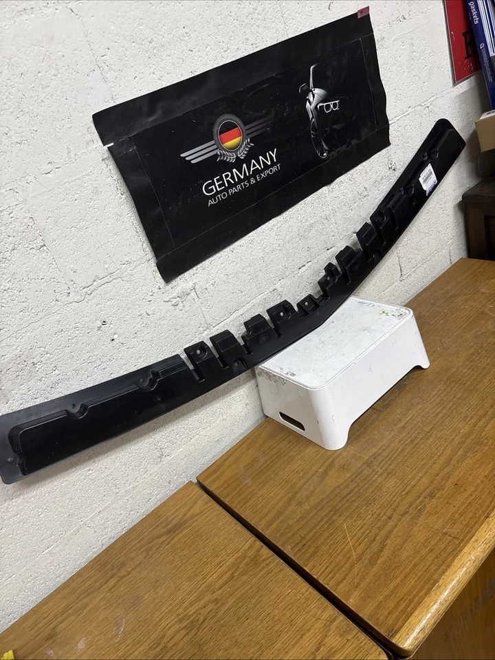 Dodge Challenger Mopar 68260155AA 2015-20 parachoques delantero cubierta refuerzo #974 Foto 1 de 4