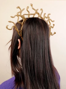 Small Medusa Headband Greek Goddess Halloween Fancy Dress Snake Head Piece UK - Picture 1 of 3