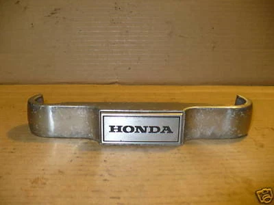 CRACHÁ EMBLEMA GARFO DIANTEIRO (465) CINTA 1983 HONDA VF750C VF750 C VF 750 V45 MAGNA 83 - Imagem 1 de 2