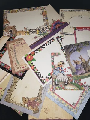 LAUREL BURCH, MARY ENGELBREIT, BOYDS BEARS, LYNN N PARKER Assorted Decorated Greeting Card Envelopes, Mixed lot of 20 pieces