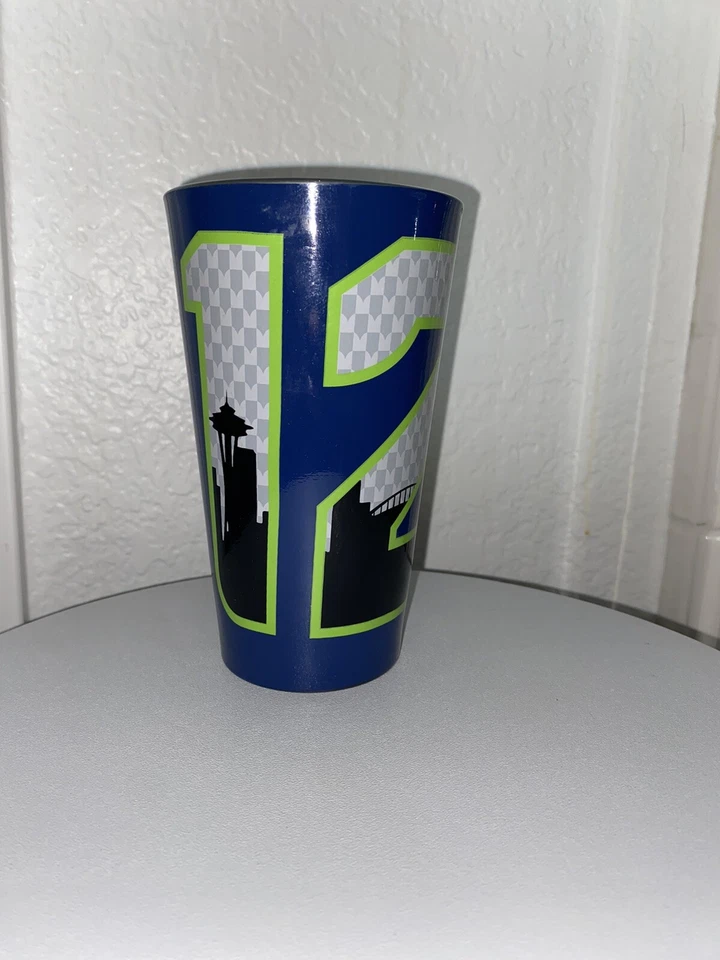 6 Seattle Seahawks Beer Cup Gift Tailgate Party Fan Rigid Plastic Glasses 22 Oz