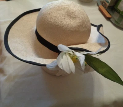 Michael Howard女式米色草编德比帽带复活节百合黑色条纹 — 第 1/4 张图片