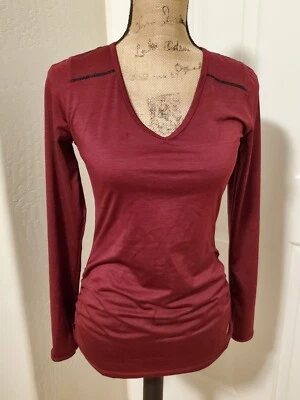 Женский топ Maurices In Motion размер S бордовый и кружевной с длинным рукавом - Изображение 1 из 4