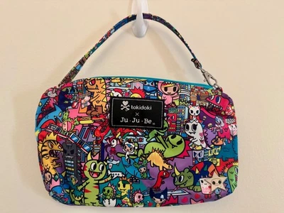 NEW JuJuBe Tokidoki Kaiju City  Rare Pattern HTF Be Quick Bag Teal Blue NWOT - Imagem 1 de 4